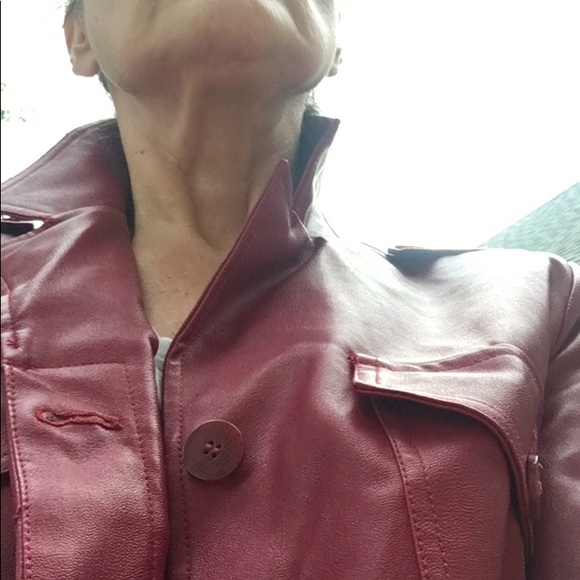 Serena Wiilliams  red plum leather 🧥 - Picture 3 of 8